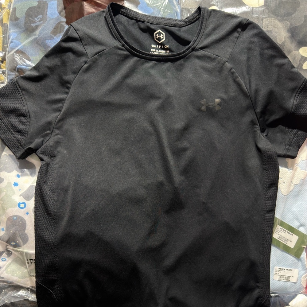 Under Armour Black Dri-Fit Short Sleeve Tee - Picture 3 of 6